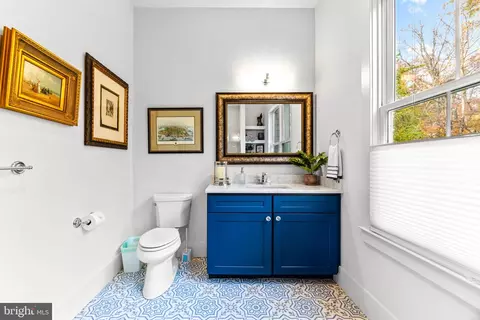 Bath - 90 E Lake Dr, Annapolis, MD 21403 photo 1 of 5