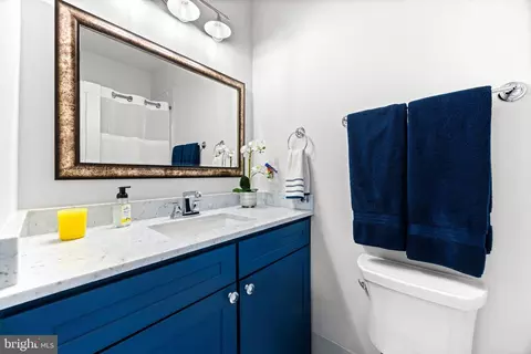 Bath - 90 E Lake Dr, Annapolis, MD 21403 photo 5 of 5