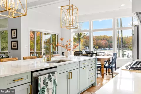 Kitchen - 90 E Lake Dr, Annapolis, MD 21403 photo 2 of 2