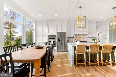 Dining - 90 E Lake Dr, Annapolis, MD 21403 photo 3 of 4
