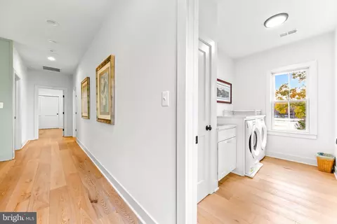 Entry Way - 90 E Lake Dr, Annapolis, MD 21403 photo 13 of 18