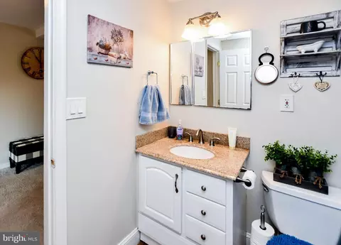 Bath - 823 Selby Blvd, Edgewater, MD 21037 photo 2 of 2