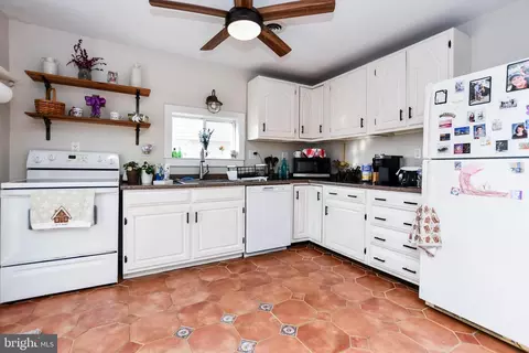 Other - 823 Selby Blvd, Edgewater, MD 21037 photo 8 of 15