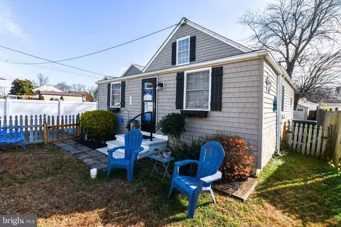 Exterior - 823 Selby Blvd, Edgewater, MD 21037 photo 2 of 7