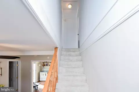 Entry Way - 823 Selby Blvd, Edgewater, MD 21037 photo 8 of 8