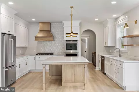 Other - 17 Vinter Ln, Pasadena, MD 21122 photo 1 of 14