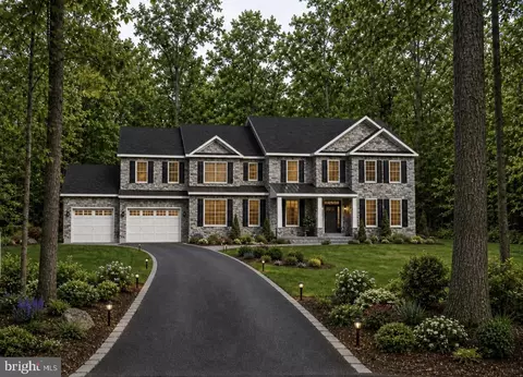 17 Vinter Ln, Pasadena, MD 21122