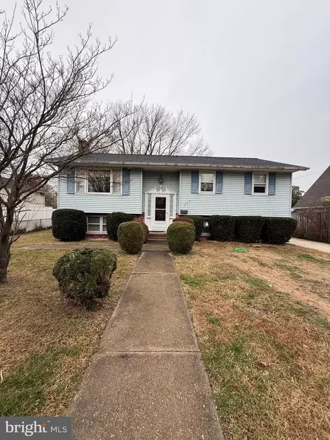 206 Glen Rd, Pasadena, MD 21122
