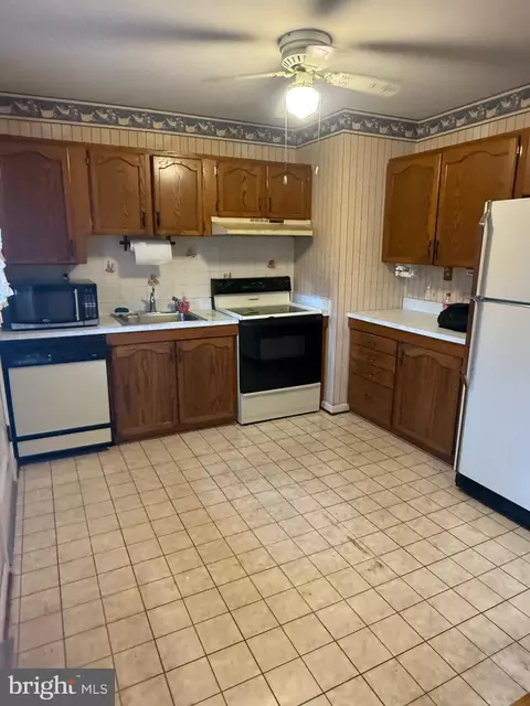 206 Glen Rd, Pasadena, MD 21122 photo 6