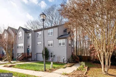 1816 Whites Ferry Pl #6, Crofton, MD 21114