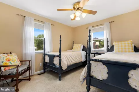 Bedroom - 133 Valley View Ave, Edgewater, MD 21037 photo 4 of 8
