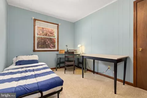 Bedroom - 133 Valley View Ave, Edgewater, MD 21037 photo 5 of 8