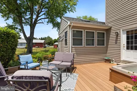 Exterior - 133 Valley View Ave, Edgewater, MD 21037 photo 3 of 7