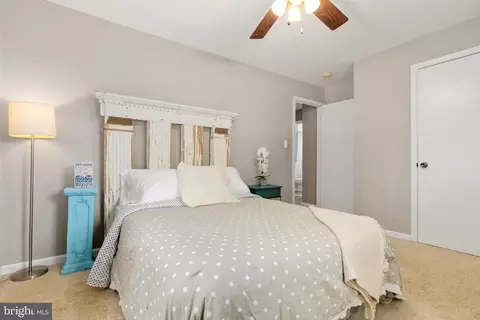 Bedroom - 133 Valley View Ave, Edgewater, MD 21037 photo 6 of 8