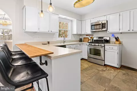 Kitchen - 202 Autumn Leaf Pl, Annapolis, MD 21401 photo 5 of 7