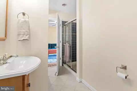 Bath - 202 Autumn Leaf Pl, Annapolis, MD 21401 photo 1 of 4