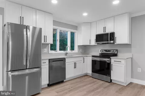 3322 Valley Lee S, Laurel, MD 20724 photo 11