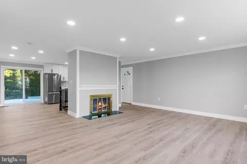 3322 Valley Lee S, Laurel, MD 20724 photo 3