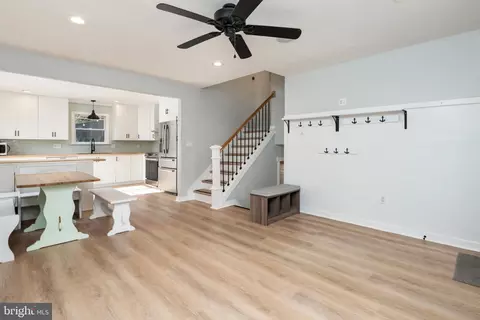Entry Way - 276 Overleaf Dr, Arnold, MD 21012 photo 1 of 5