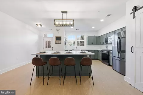 2408 Wentworth Dr, Crofton, MD 21114