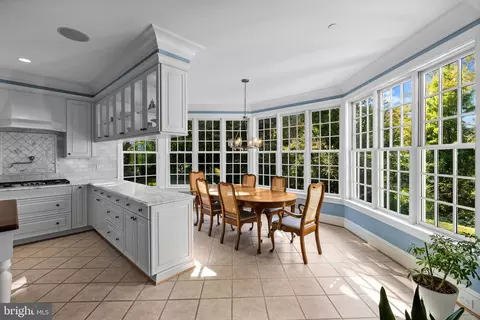 Kitchen - 219 Wardour Dr, Annapolis, MD 21401 photo 5 of 5