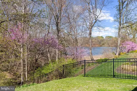 View/Area - 219 Wardour Dr, Annapolis, MD 21401 photo 3 of 6