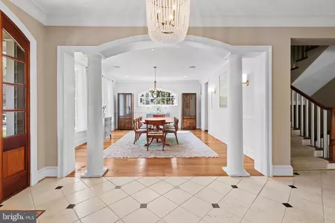 Entry Way - 219 Wardour Dr, Annapolis, MD 21401 photo 3 of 5