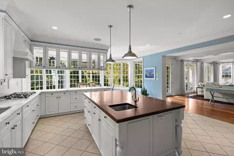 Kitchen - 219 Wardour Dr, Annapolis, MD 21401 photo 1 of 5