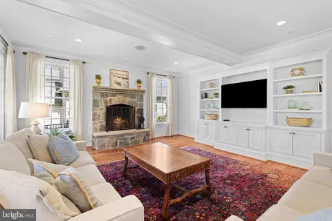Living - 219 Wardour Dr, Annapolis, MD 21401 photo 1 of 2