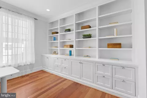 Entry Way - 219 Wardour Dr, Annapolis, MD 21401 photo 4 of 5