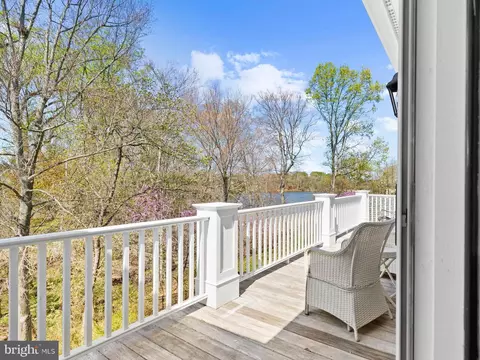 Exterior - 219 Wardour Dr, Annapolis, MD 21401 photo 4 of 5