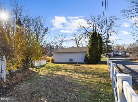 Exterior - 3580 S River Ter, Edgewater, MD 21037 photo 6 of 8