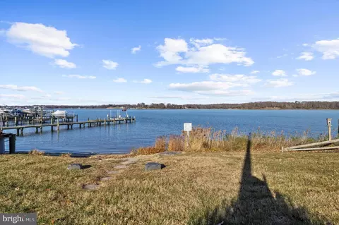 View/Area - 3580 S River Ter, Edgewater, MD 21037 photo 11 of 16