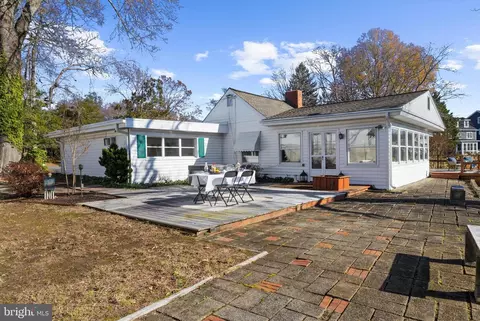 Exterior - 3580 S River Ter, Edgewater, MD 21037 photo 5 of 8