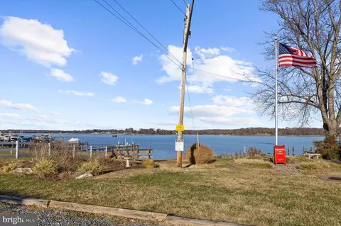 View/Area - 3580 S River Ter, Edgewater, MD 21037 photo 13 of 16