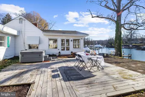 Exterior - 3580 S River Ter, Edgewater, MD 21037 photo 1 of 8