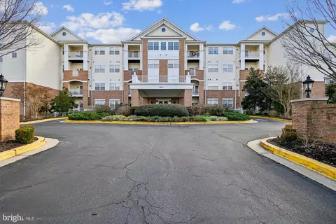 2605 Chapel Lake Dr #212, Gambrills, MD 21054