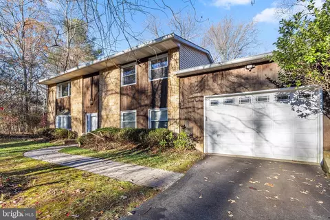 724 Doages Dr, Millersville, MD 21108