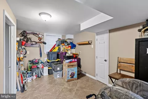Entry Way - 7580 Beach Dr, Pasadena, MD 21122 photo 1 of 1