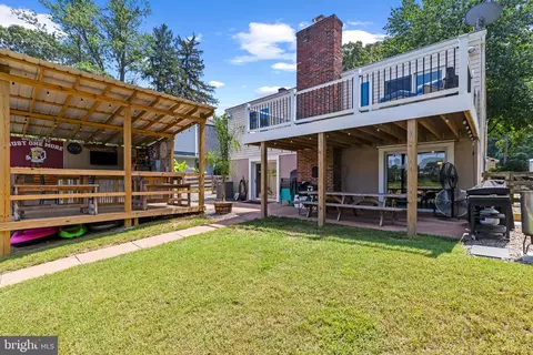 Other - 7580 Beach Dr, Pasadena, MD 21122 photo 11 of 11