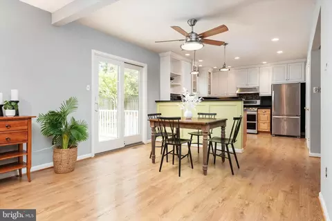 206 Armstrong Ln, Pasadena, MD 21122 photo 14