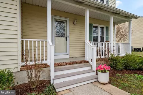 206 Armstrong Ln, Pasadena, MD 21122 photo 4