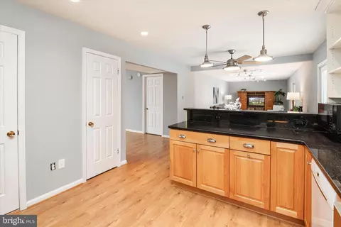 206 Armstrong Ln, Pasadena, MD 21122 photo 17