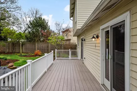 206 Armstrong Ln, Pasadena, MD 21122 photo 19