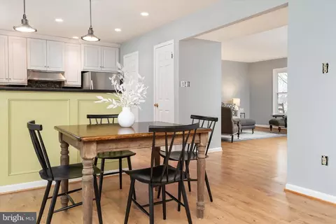 206 Armstrong Ln, Pasadena, MD 21122 photo 10