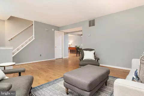 206 Armstrong Ln, Pasadena, MD 21122 photo 8