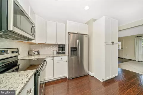 Kitchen - 817 Barrett Ave, Arnold, MD 21012 photo 5 of 7