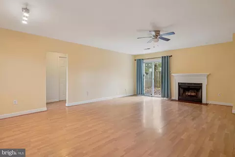 Living - 1677 Hart Ct, Crofton, MD 21114 photo 3 of 6