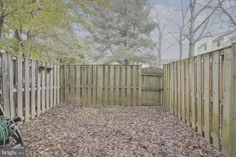 Exterior - 1677 Hart Ct, Crofton, MD 21114 photo 1 of 3