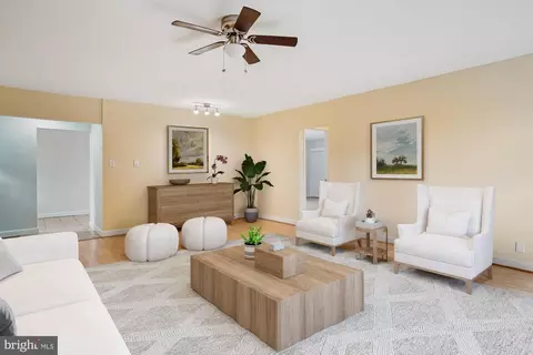 Living - 1677 Hart Ct, Crofton, MD 21114 photo 2 of 6